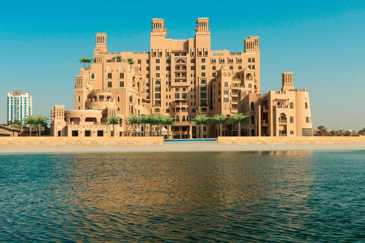 Sheraton Sharjah Beach Resort And Spa Exterior photo